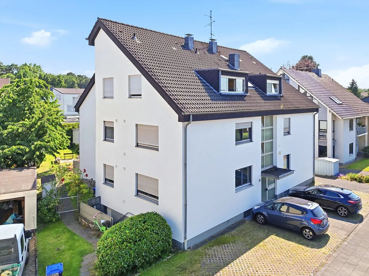 Immobilienangebot - Refrath - Alle - Mehrfamilienhaus mit Potenzial und 7 Eigentumswohnungen!