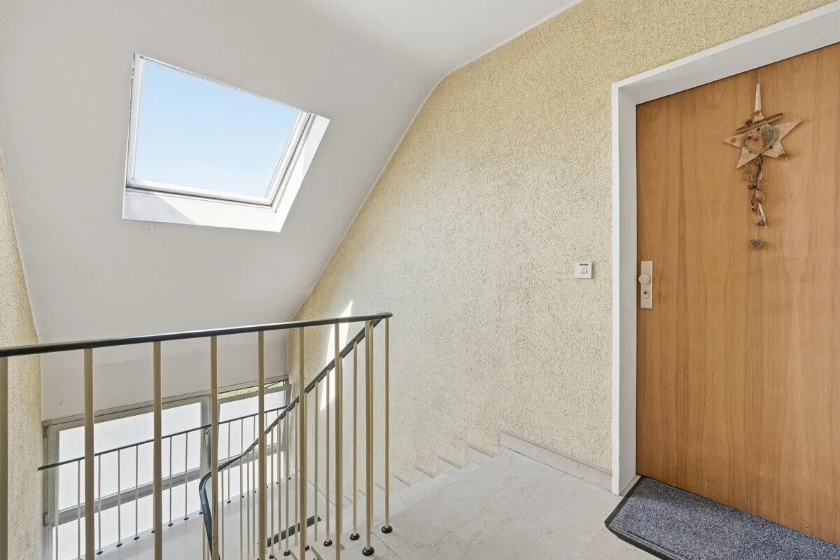 Immobilienangebot - Refrath - Alle - Mehrfamilienhaus mit Potenzial und 7 Eigentumswohnungen!
