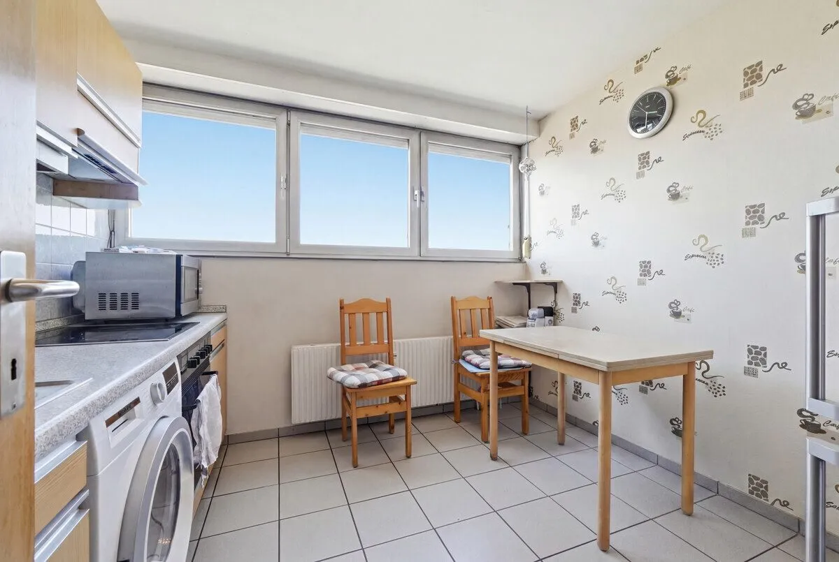 Immobilienangebot - Refrath - Alle - Mehrfamilienhaus mit Potenzial und 7 Eigentumswohnungen!
