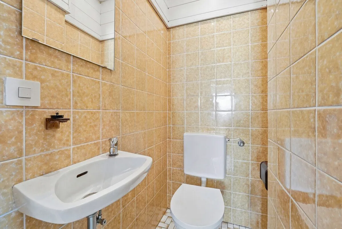 Immobilienangebot - Refrath - Alle - Mehrfamilienhaus mit Potenzial und 7 Eigentumswohnungen!