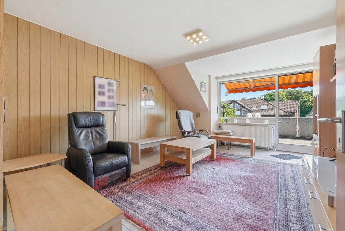 Immobilienangebot - Refrath - Alle - Mehrfamilienhaus mit Potenzial und 7 Eigentumswohnungen!