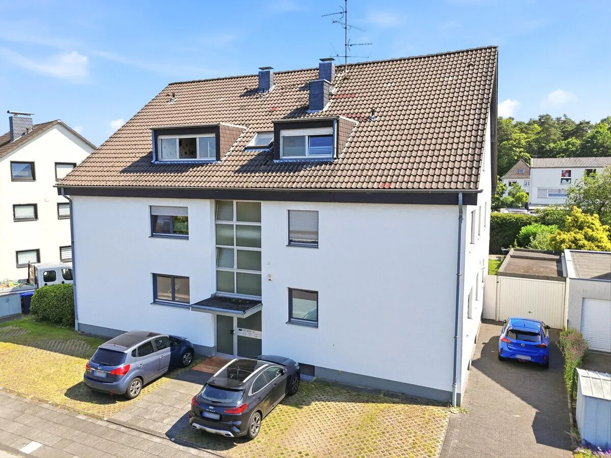 Immobilienangebot - Refrath - Alle - Mehrfamilienhaus mit Potenzial und 7 Eigentumswohnungen!