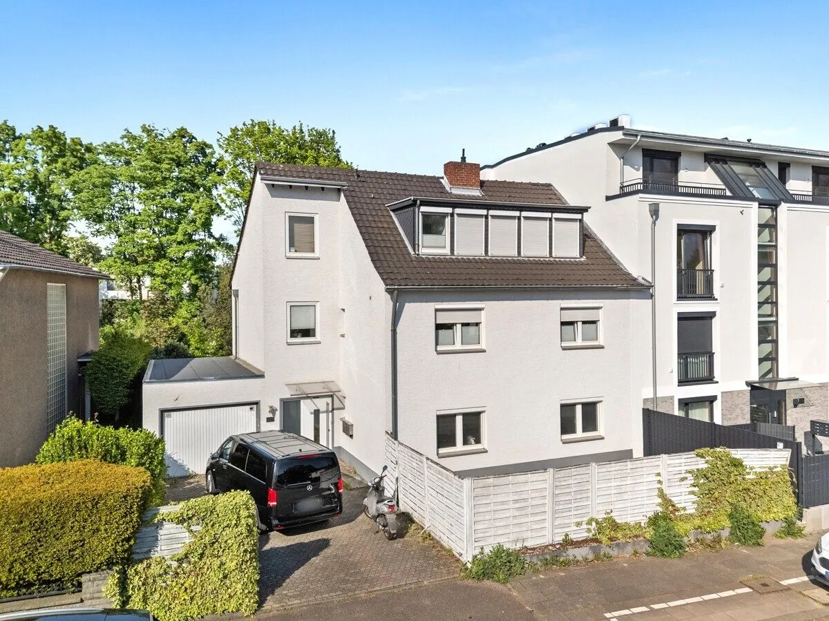 Immobilienangebot - Köln - Alle - Großzügige 3 Zimmer Gartenwohnung mit Garage und Stellplatz in Köln Rodenkirchen