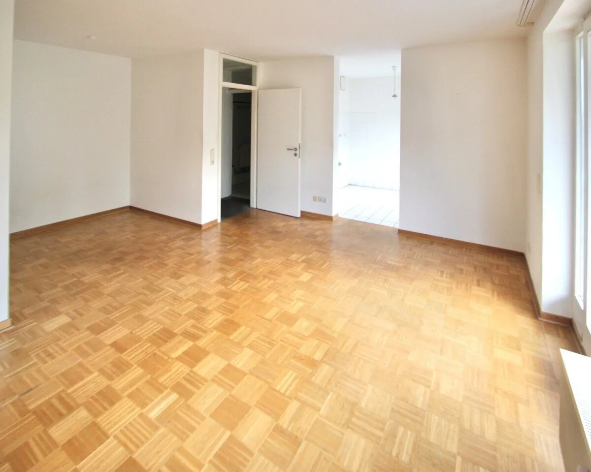 Immobilienangebot - Köln - Alle - Schöne Wohnung mit Balkon und Tiefgaragenstellplatz!