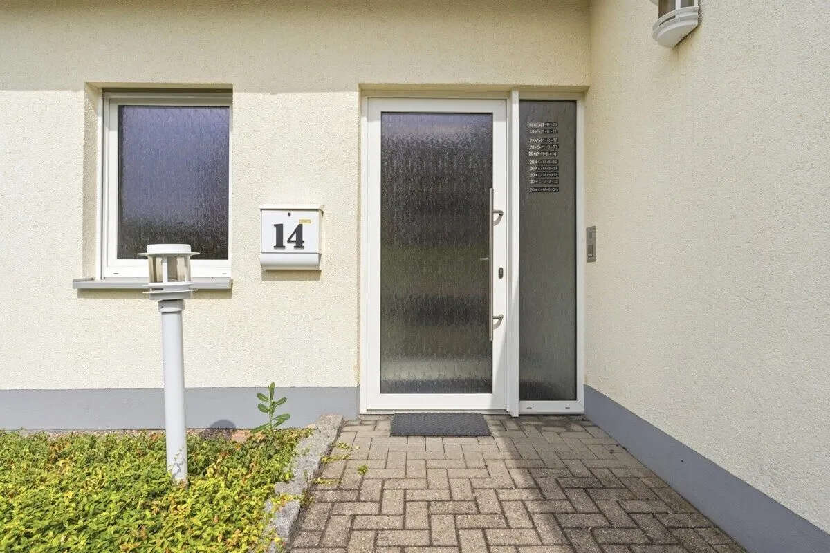 Immobilienangebot - Bedburg - Alle - Freistehendes Einfamilienhaus mit großem Grundstück!