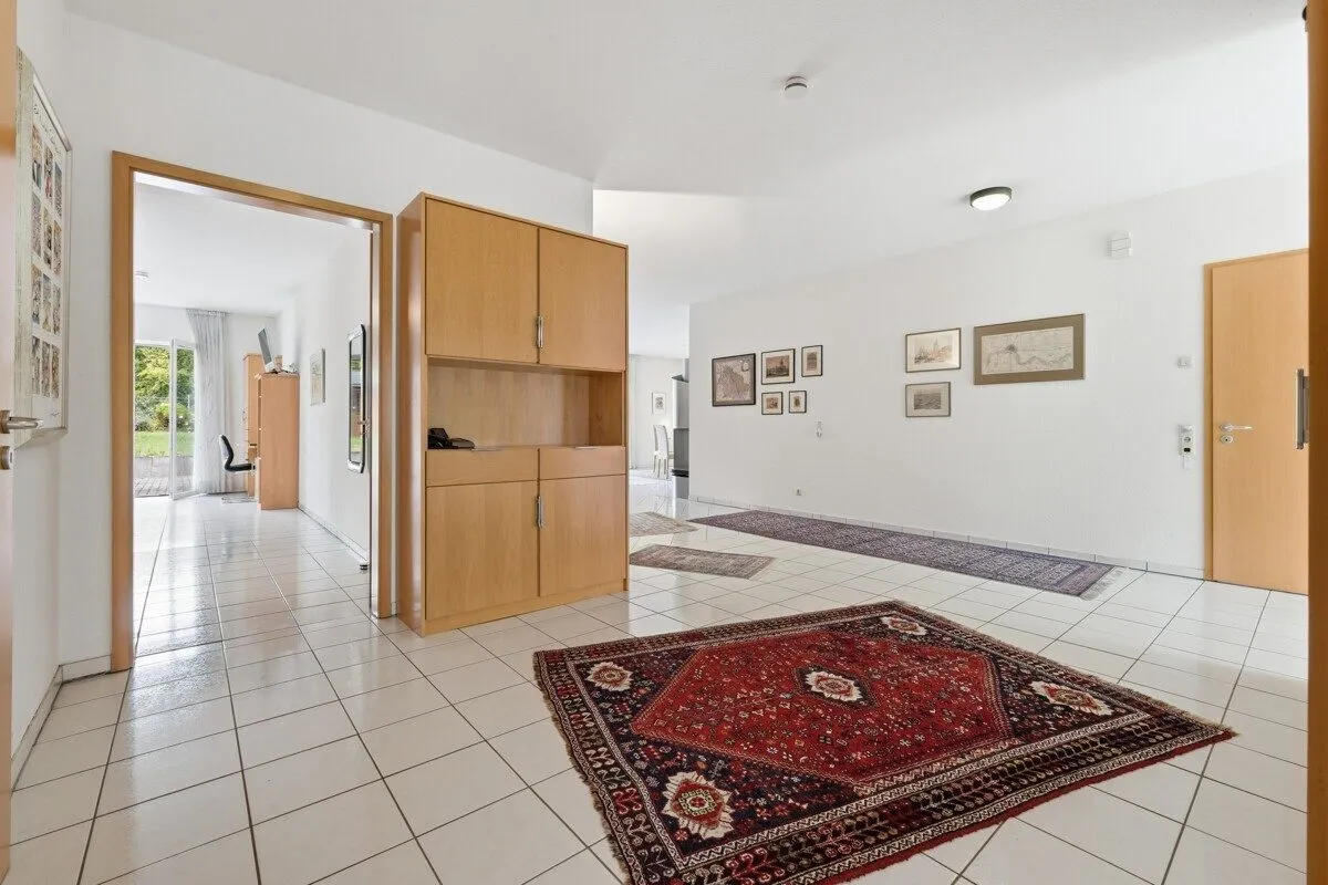 Immobilienangebot - Bedburg - Alle - Freistehendes Einfamilienhaus mit großem Grundstück!