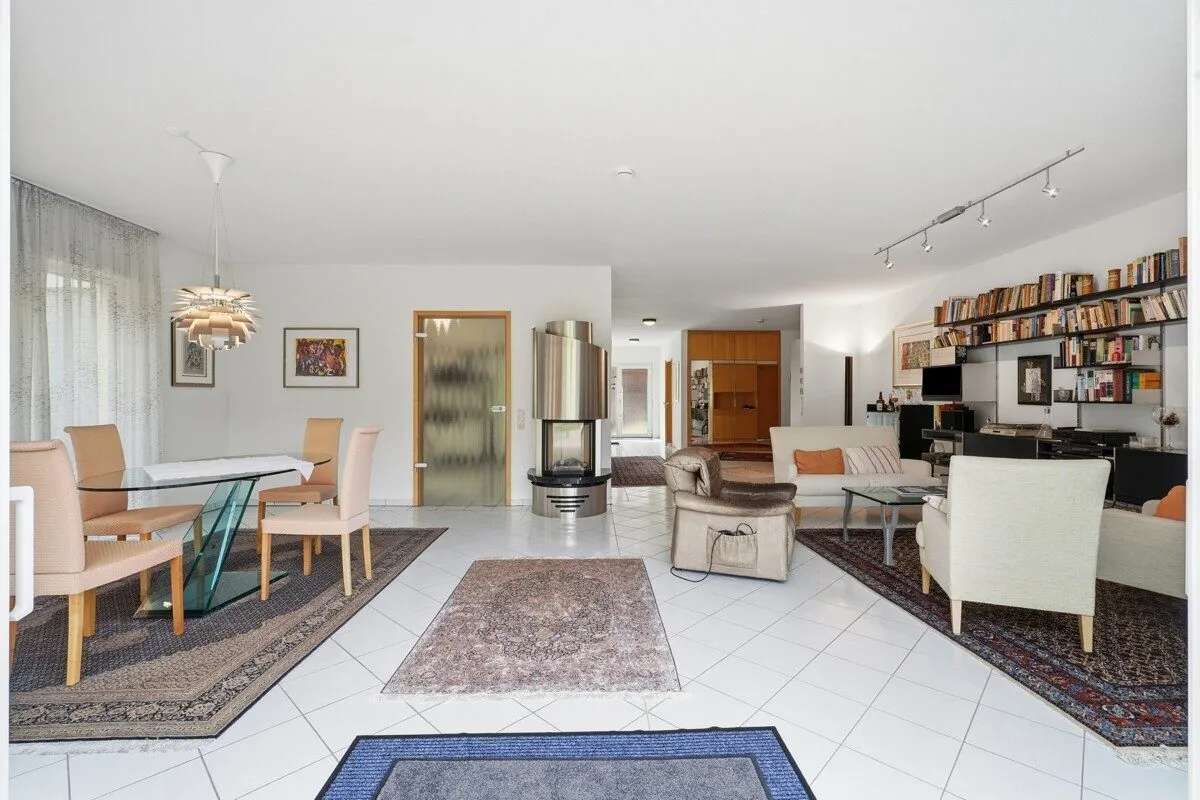 Immobilienangebot - Bedburg - Alle - Freistehendes Einfamilienhaus mit großem Grundstück!
