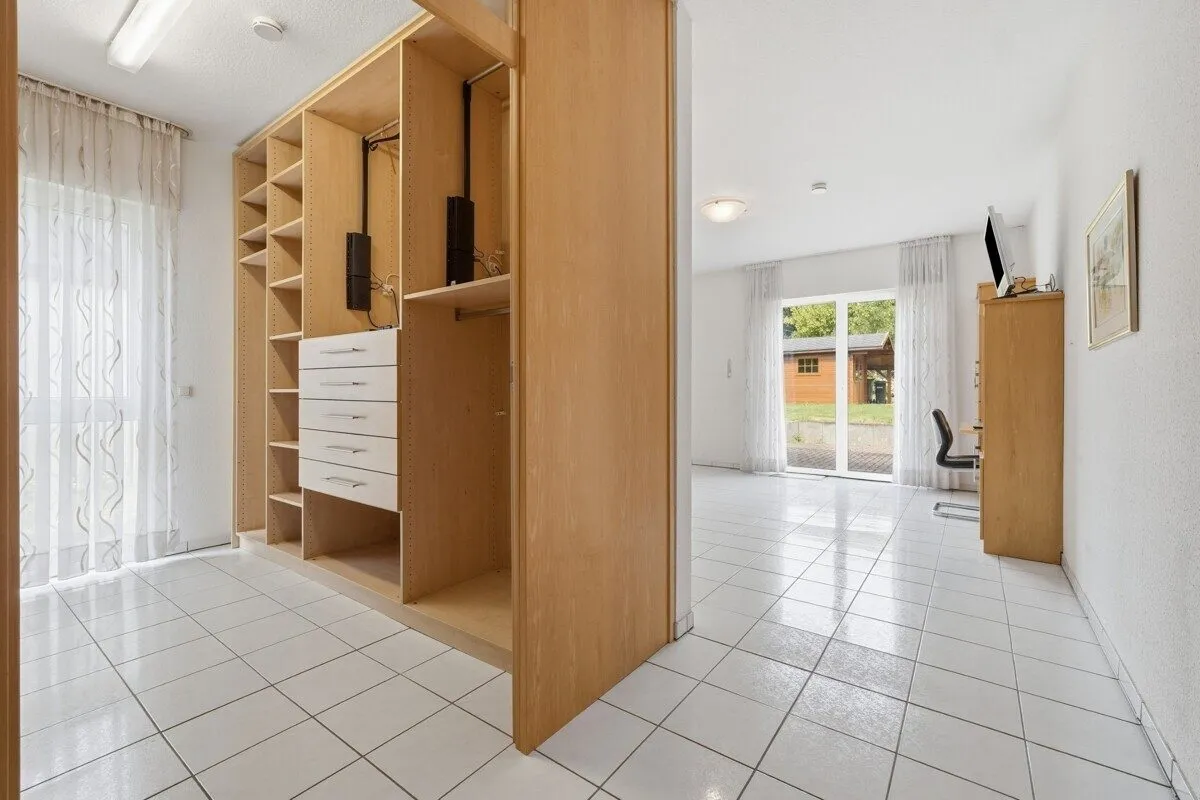 Immobilienangebot - Bedburg - Alle - Freistehendes Einfamilienhaus mit großem Grundstück!