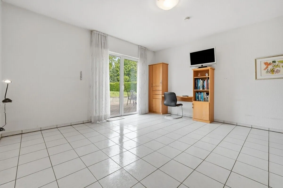 Immobilienangebot - Bedburg - Alle - Freistehendes Einfamilienhaus mit großem Grundstück!