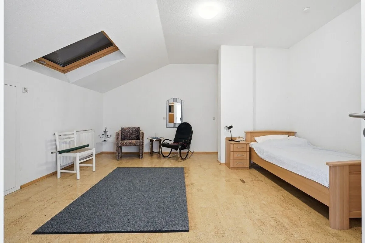 Immobilienangebot - Bedburg - Alle - Freistehendes Einfamilienhaus mit großem Grundstück!