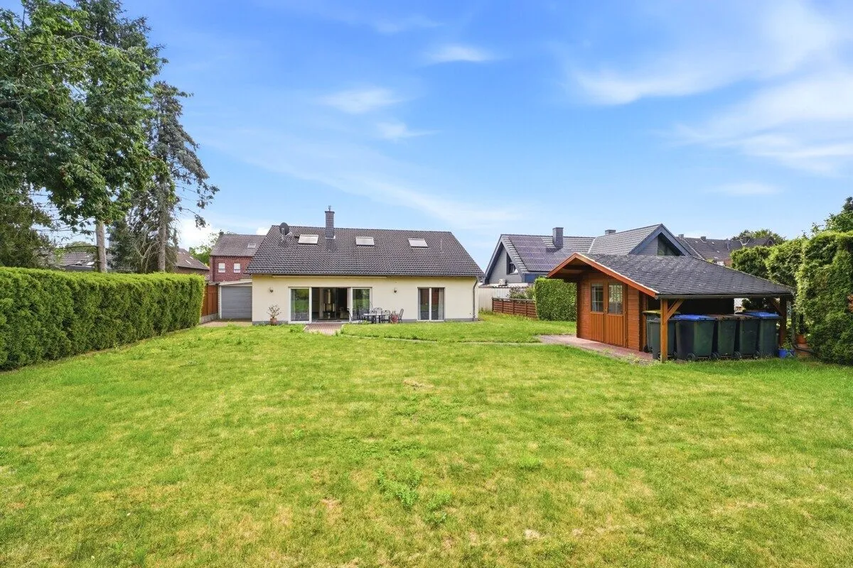 Immobilienangebot - Bedburg - Alle - Freistehendes Einfamilienhaus mit großem Grundstück!