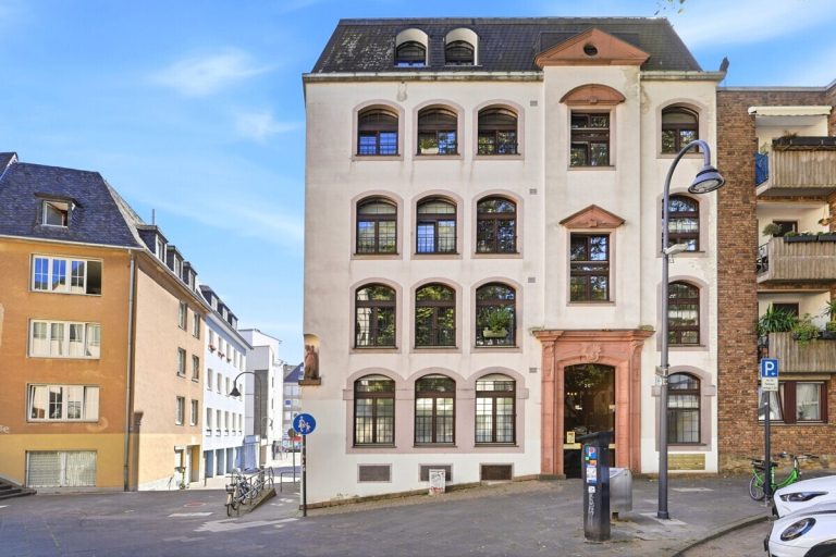 Immobilienangebot - Köln - Alle - Penthouse - Wohnung mit großer Dachterrasse!