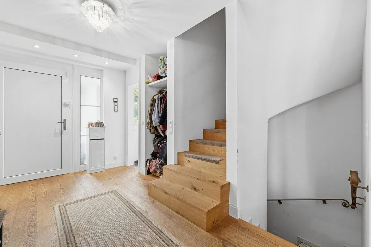 Immobilienangebot - Köln - Alle - Modernes Einfamilienhaus im Kölner - Hahnwald!