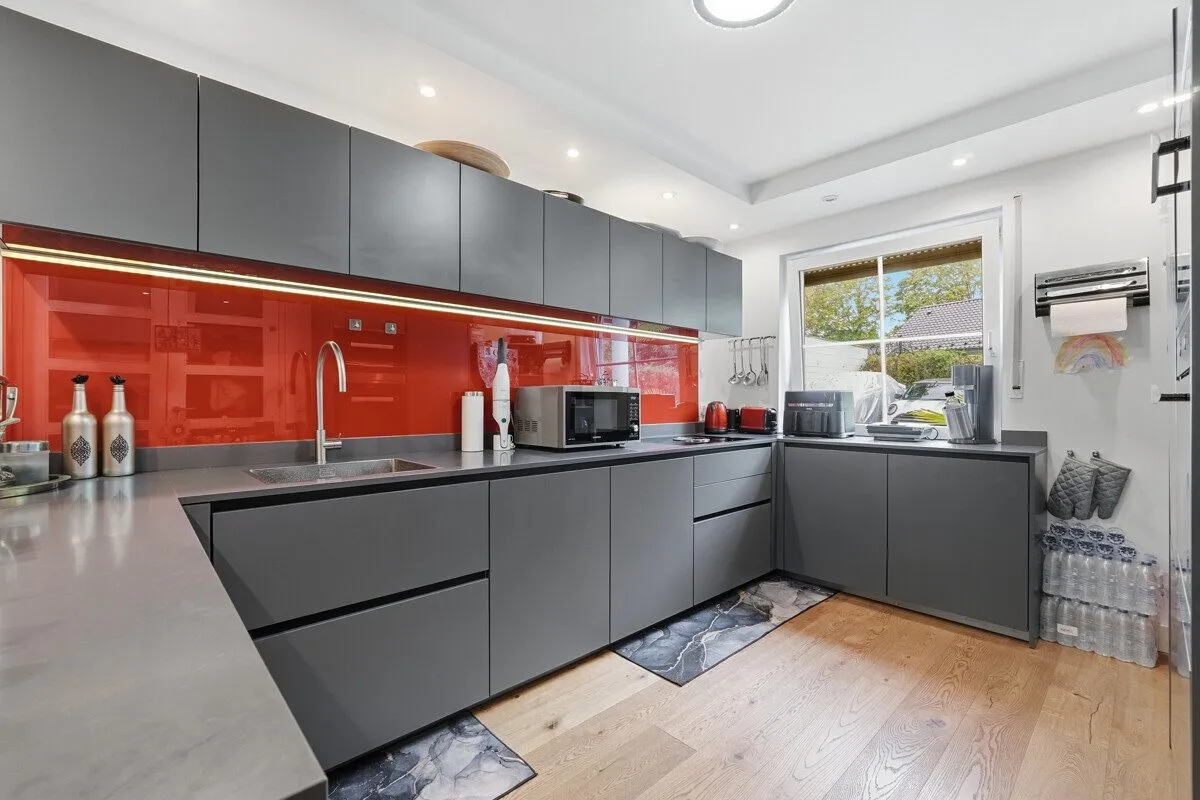 Immobilienangebot - Köln - Alle - Modernes Einfamilienhaus im Kölner - Hahnwald!