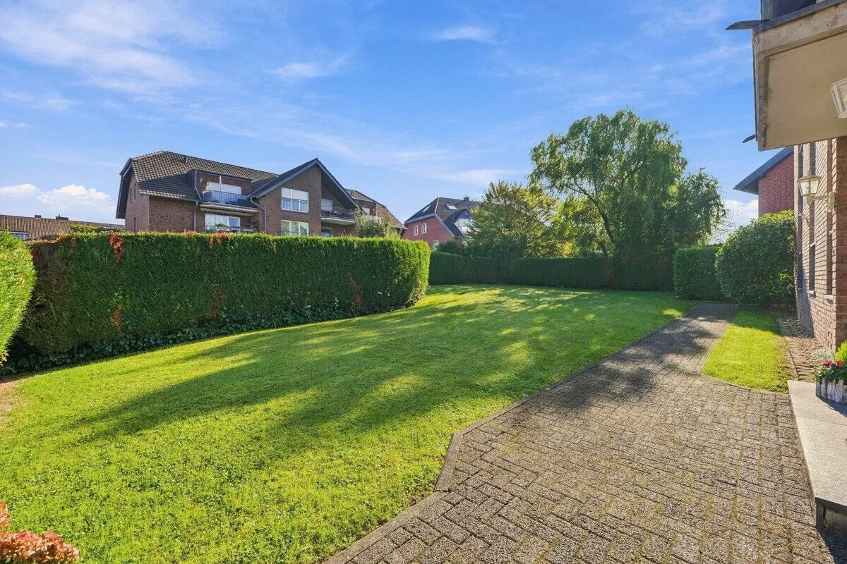 Immobilienangebot - Köln - Alle - Eigentumswohnung mit Stellplatz und Balkon!