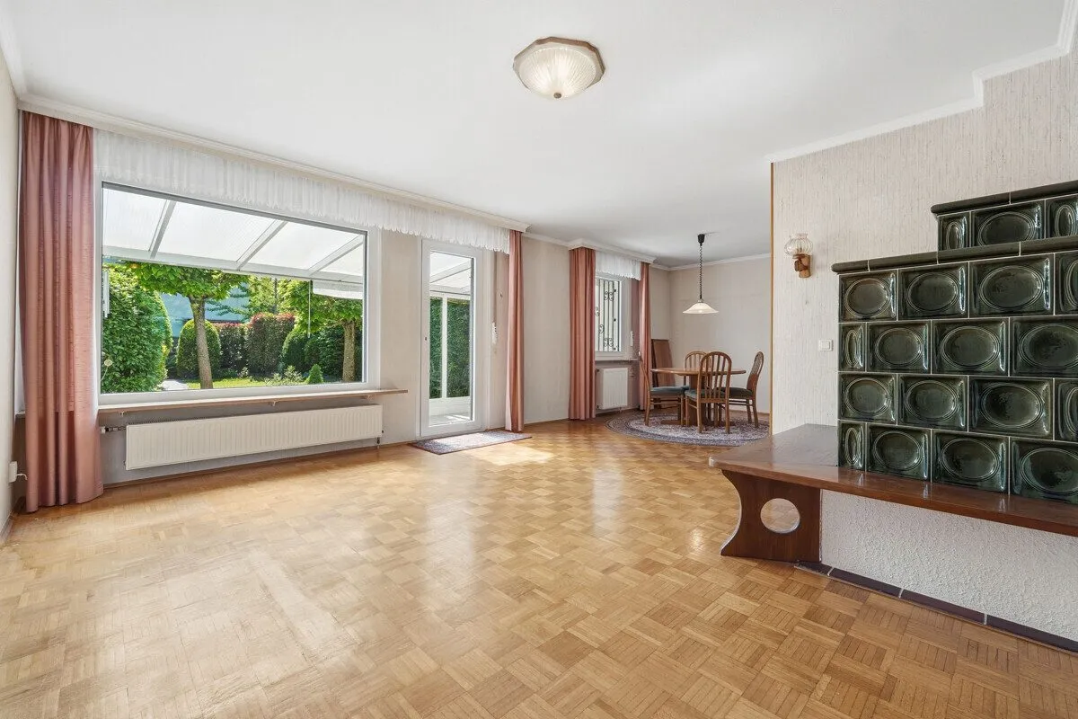 Immobilienangebot - Köln - Alle - Einfamilienhaus mit Potenzial und Garagen!