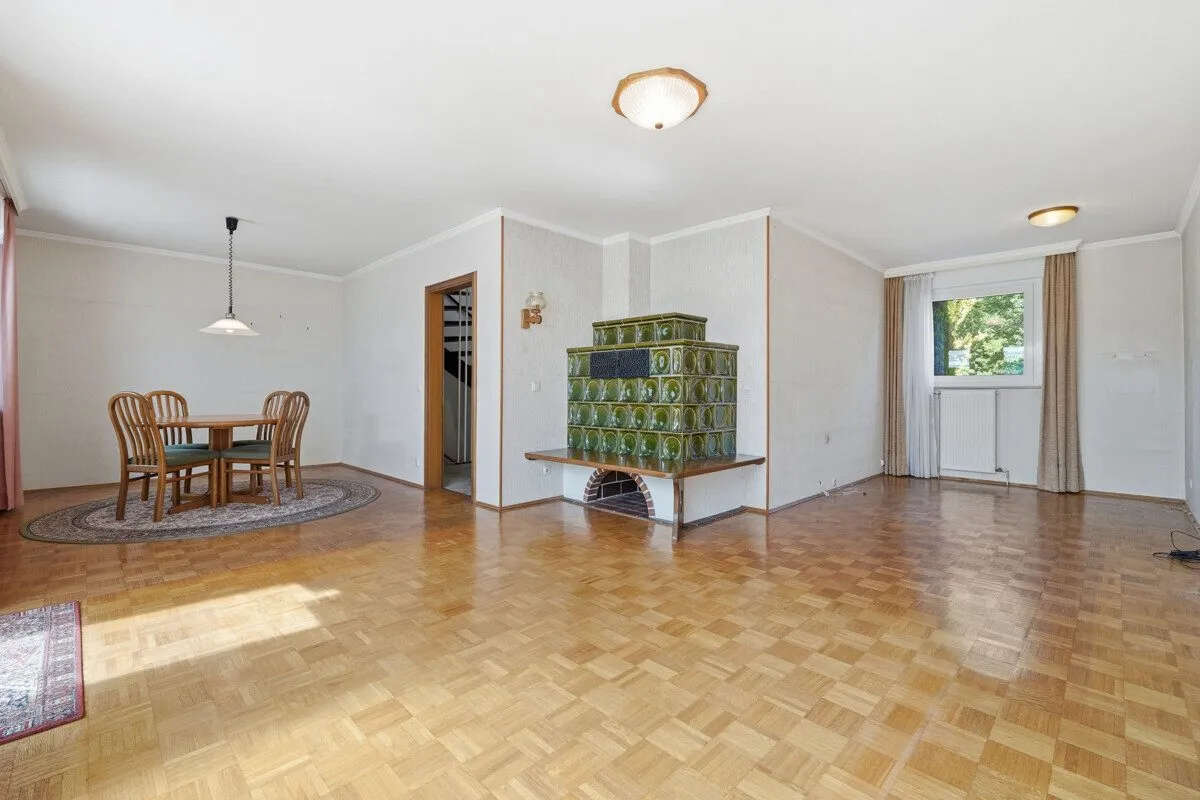 Immobilienangebot - Köln - Alle - Einfamilienhaus mit Potenzial und Garagen!