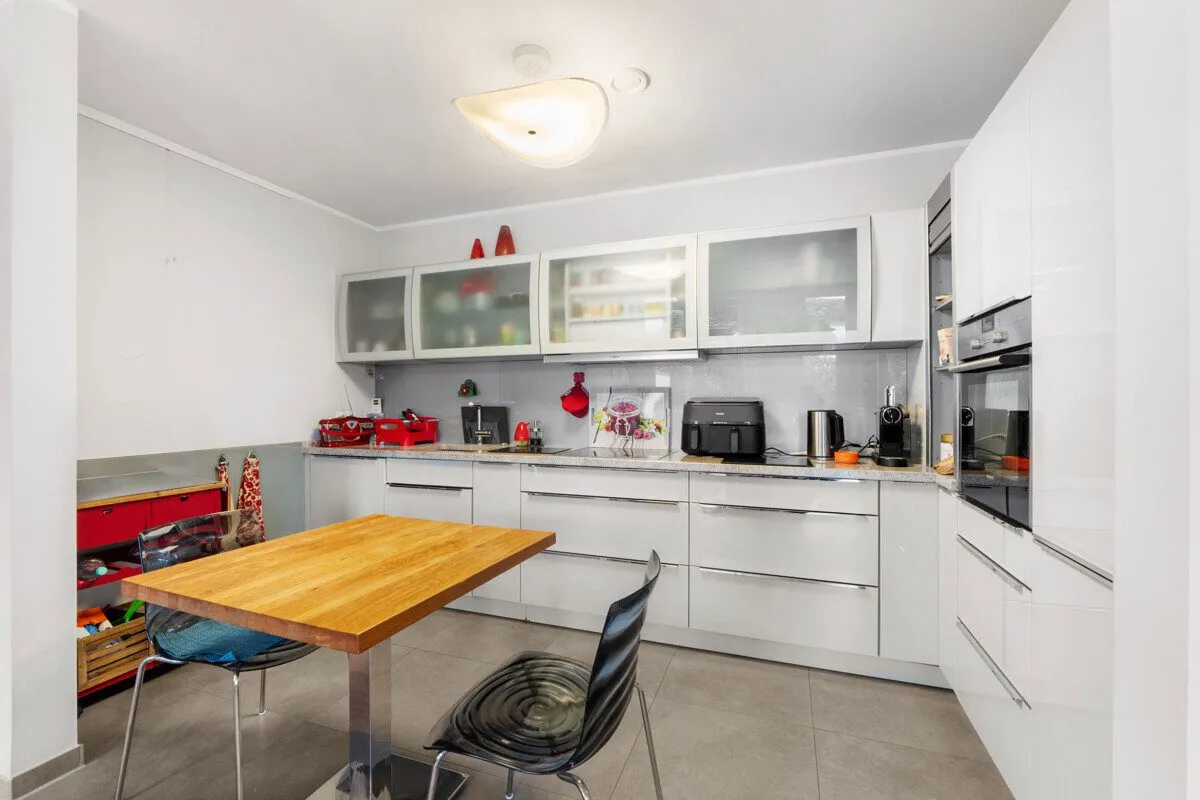 Immobilienangebot - Köln - Alle - Gartenwohnung mit Küche und Tiefgaragenstellplatz!