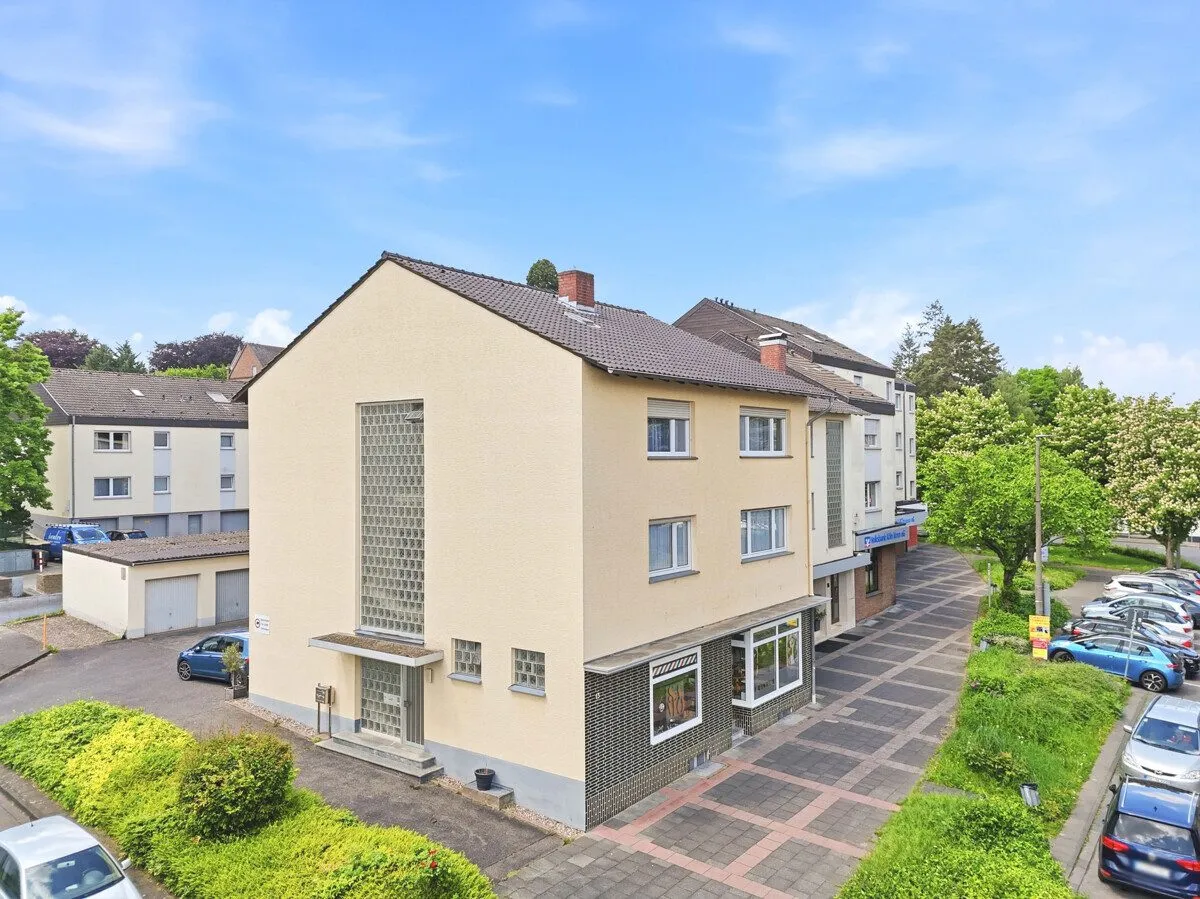 Immobilienangebot - Bornheim - Alle - Freie Eigentumswohnung mit Garage und Stellplatz!