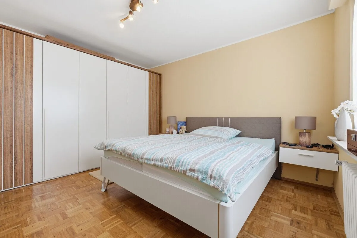 Immobilienangebot - Bornheim - Alle - Eigentumswohnung mit Garage und Stellplatz!